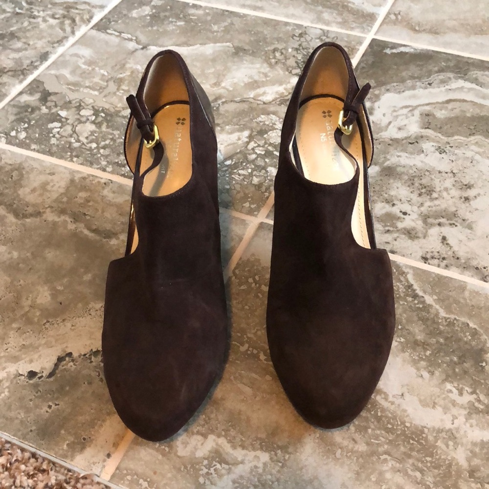 Never worn brown booties
